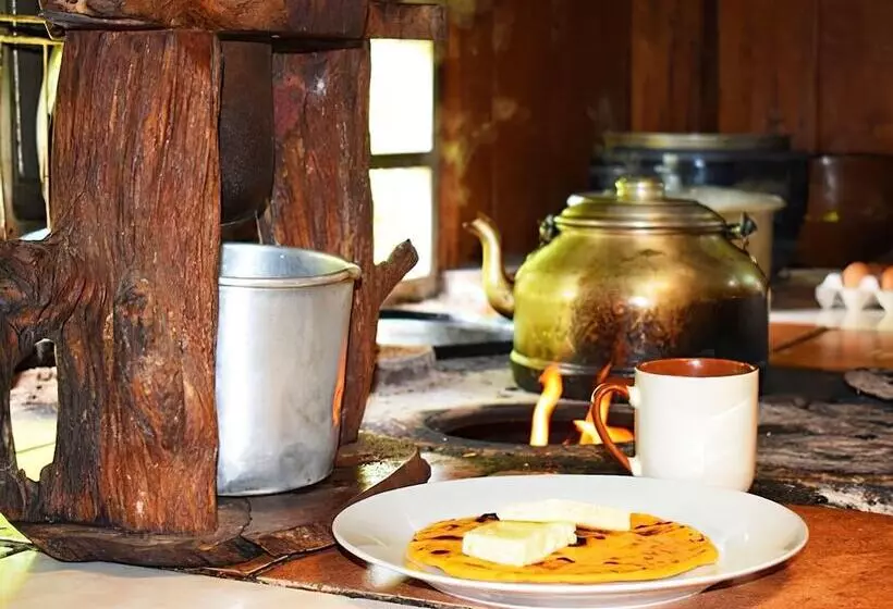 Hotelli Posada Río Celeste La Amistad