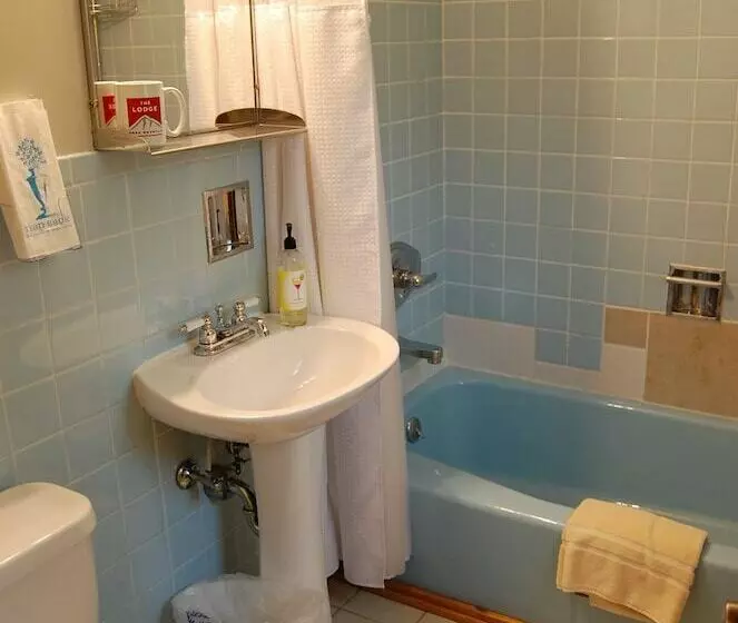 Motelli Gore Mountain Lodge