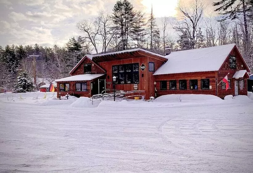 Motelli Gore Mountain Lodge