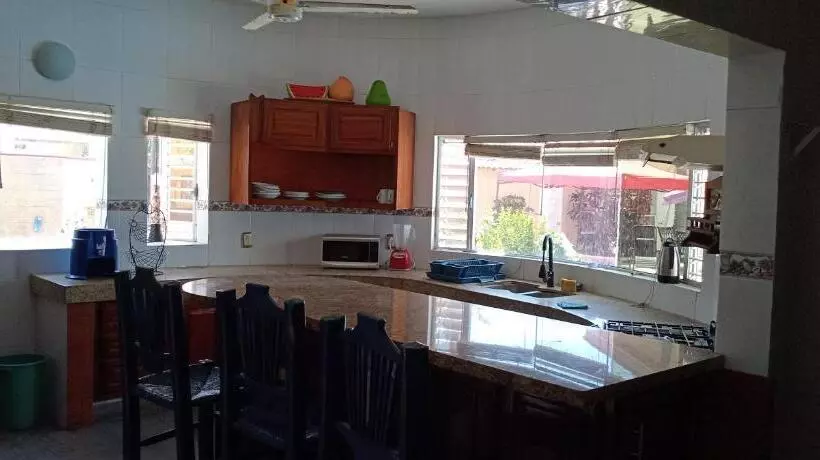 ホテル Casa Raymundo Suites