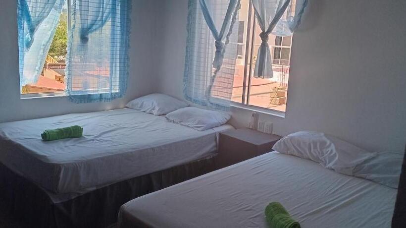 فندق Casa Raymundo Suites