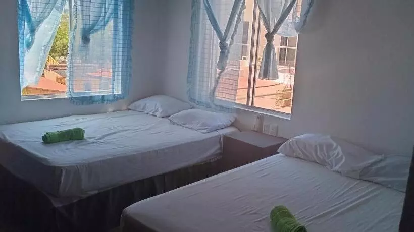 ホテル Casa Raymundo Suites