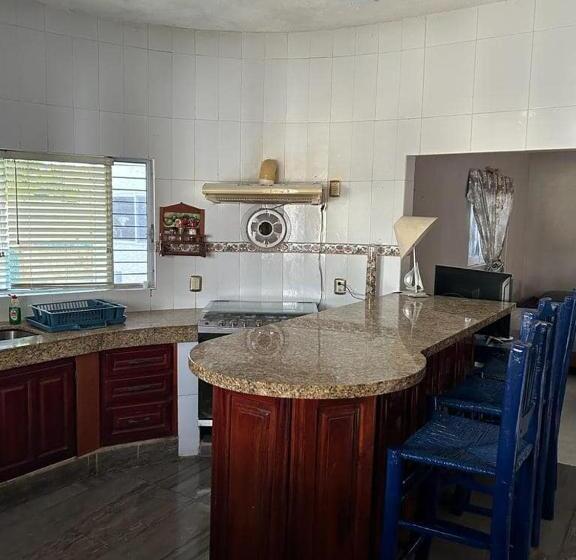 فندق Casa Raymundo Suites