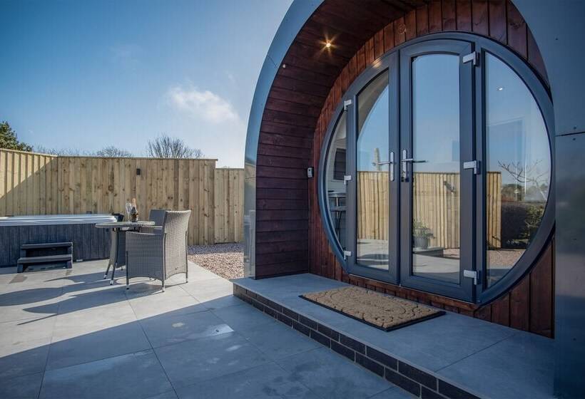 Bracken Burrows   1 Bed Pod   New Hedges