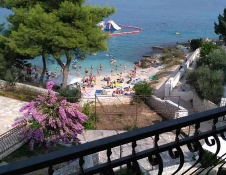 Majatalo Lavish Double Bed Room With Balcony And Sea View