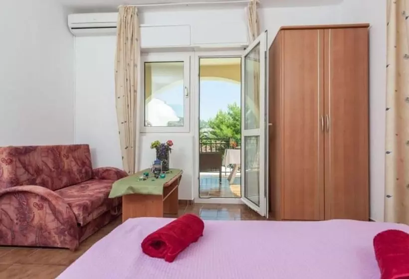 Majatalo Lavish Double Bed Room With Balcony And Sea View