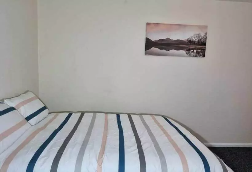 اقامتگاه Nice Residential Within Easy Reach To Town