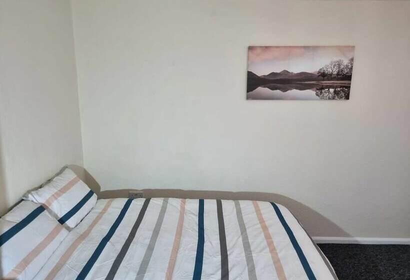 Rezydencja Nice Residential Within Easy Reach To Town