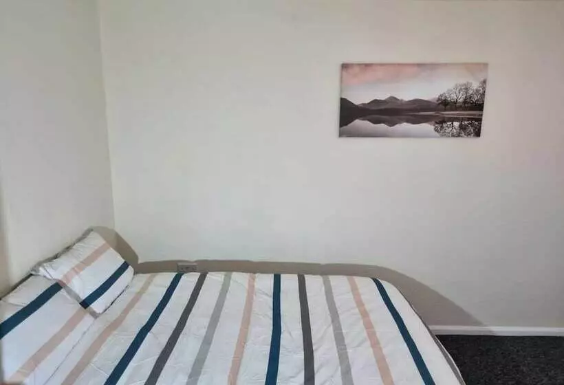 اقامتگاه Nice Residential Within Easy Reach To Town
