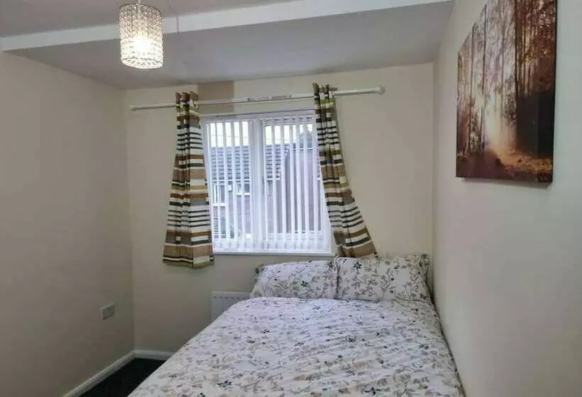 اقامتگاه Nice Residential Within Easy Reach To Town