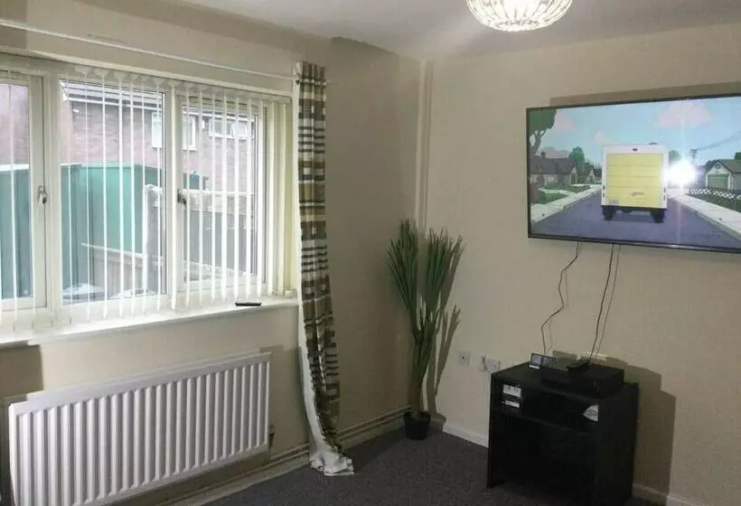 اقامتگاه Nice Residential Within Easy Reach To Town