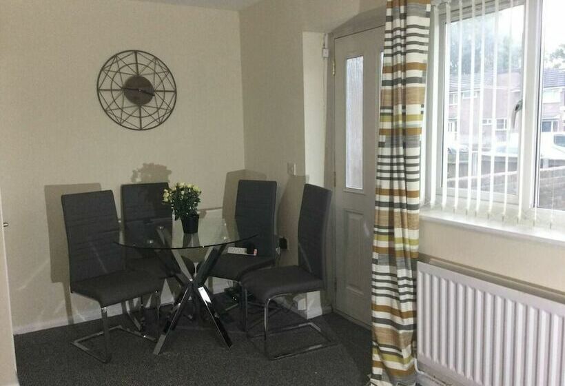 Rezydencja Nice Residential Within Easy Reach To Town