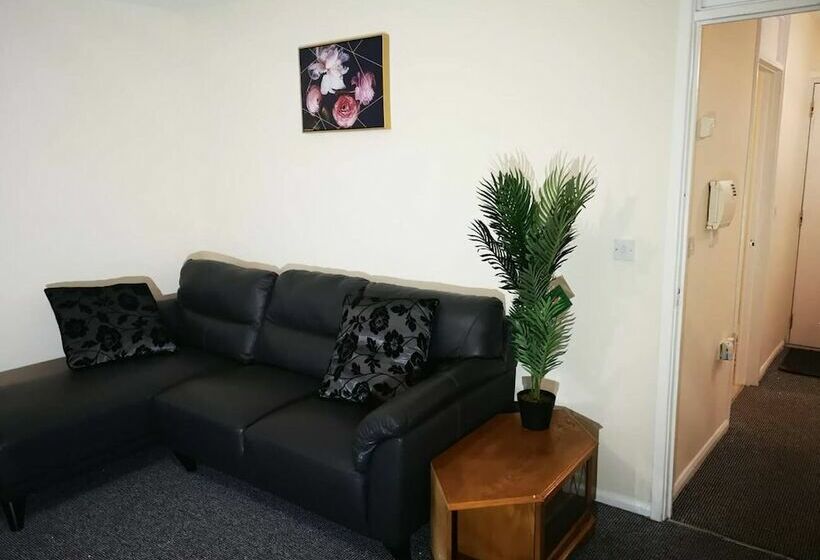 Rezydencja Nice Residential Within Easy Reach To Town