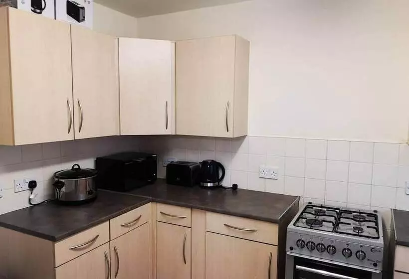 اقامتگاه Nice Residential Within Easy Reach To Town