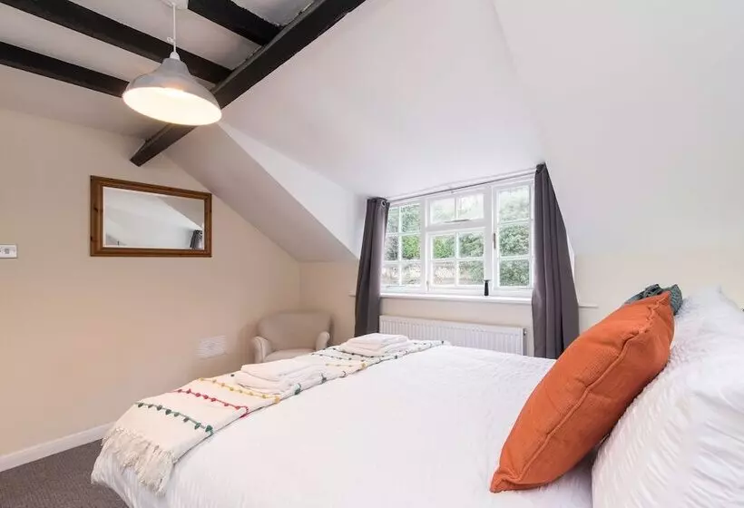 Majatalo Excellent 3 Bed House   Close To Airport