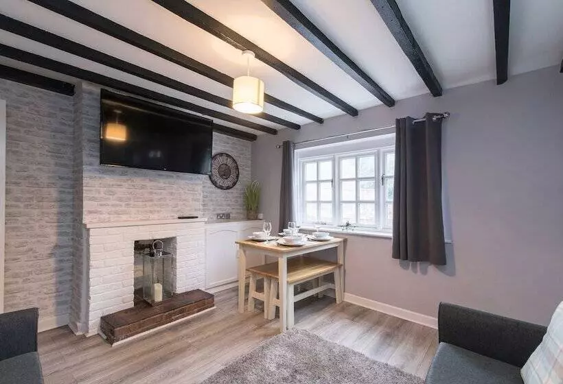 Majatalo Excellent 3 Bed House   Close To Airport