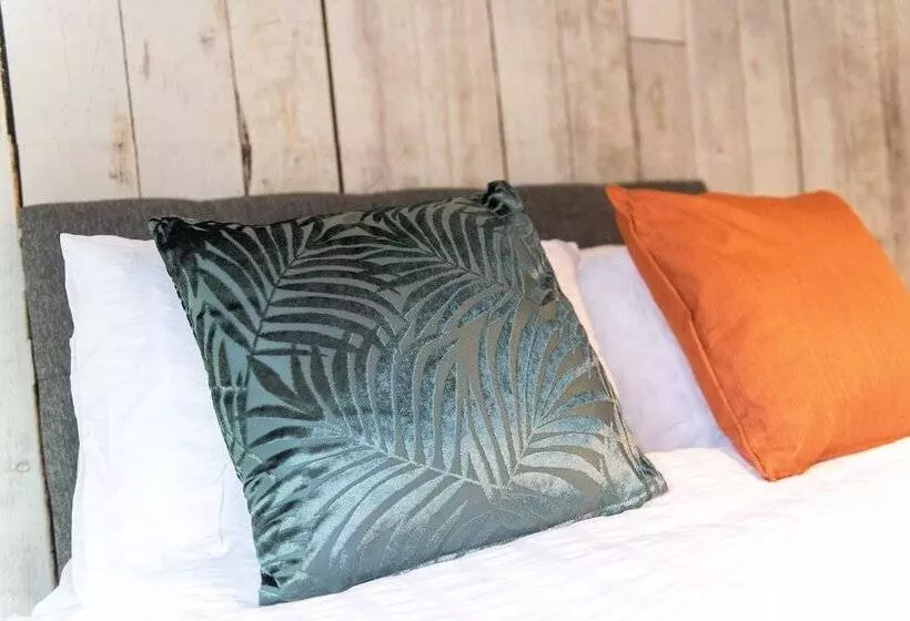 Majatalo Excellent 3 Bed House   Close To Airport