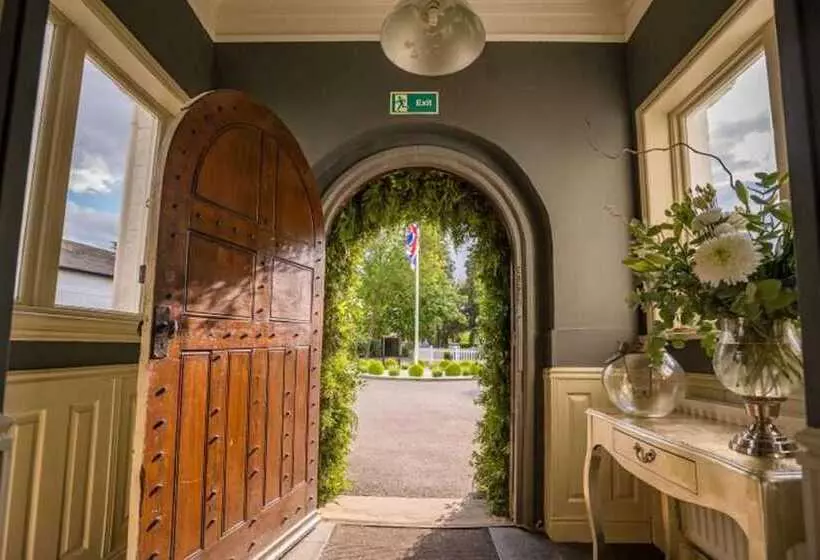 Hotelli Woughton House