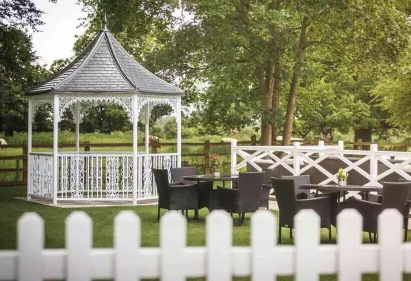 Hotelli Woughton House