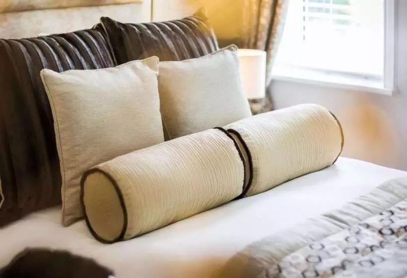 Hotelli Woughton House