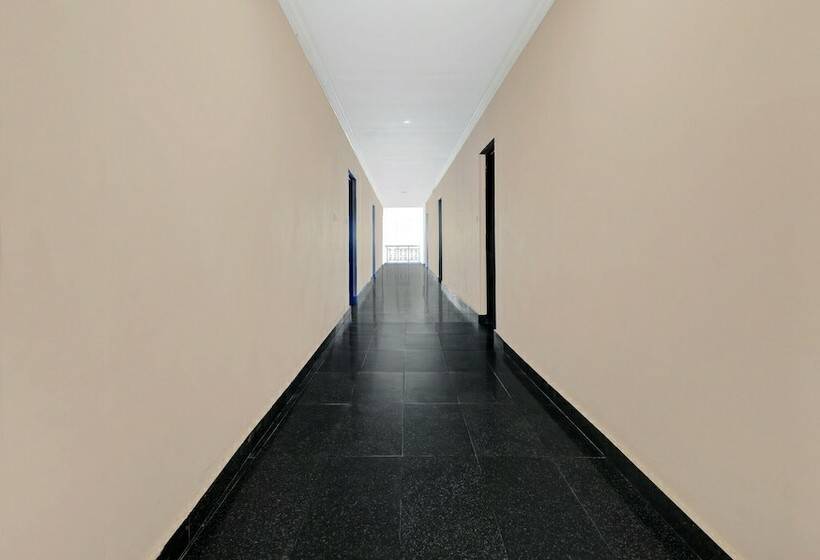 پانسیون Itsy Hotels The Waters Edge Beach Resort