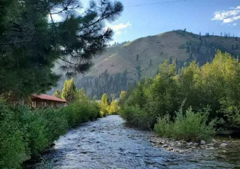 Southfork Lodge Cabin 1