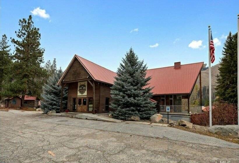 Southfork Lodge Cabin 1