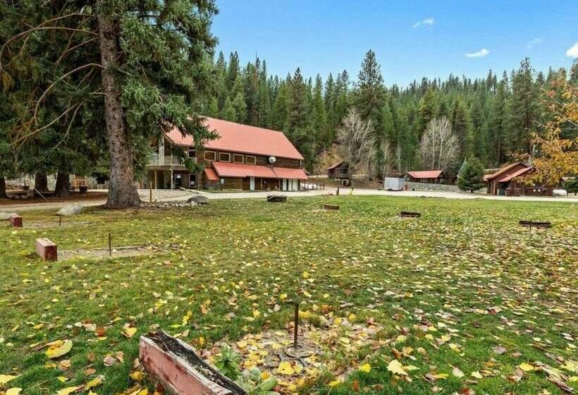 Southfork Lodge Cabin 1