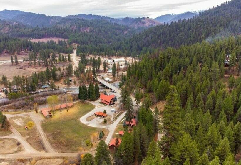 Southfork Lodge Cabin 1
