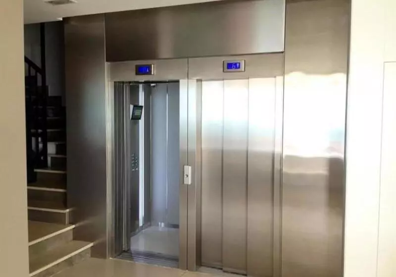 Flats Friends Atlantida