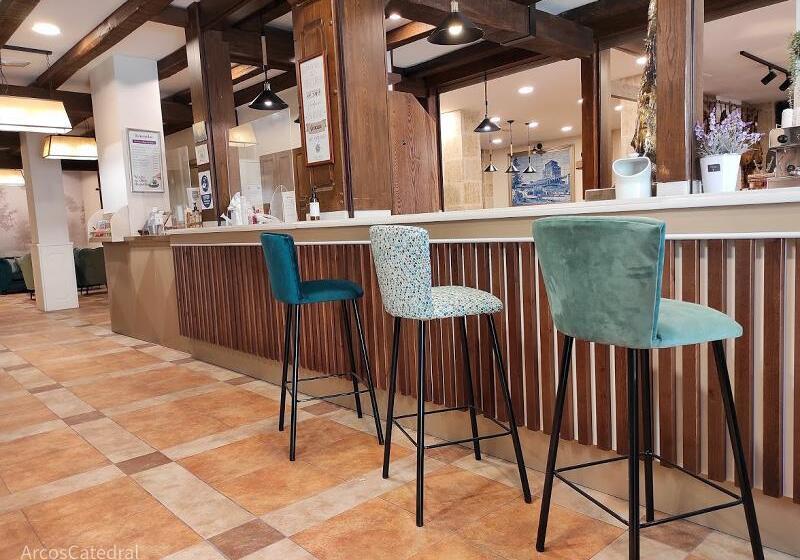 هتل Arcos Catedral