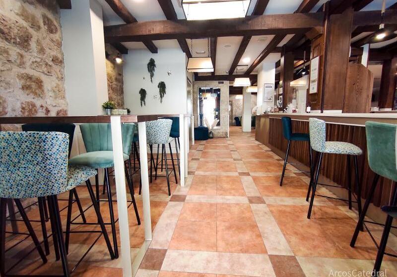 هتل Arcos Catedral