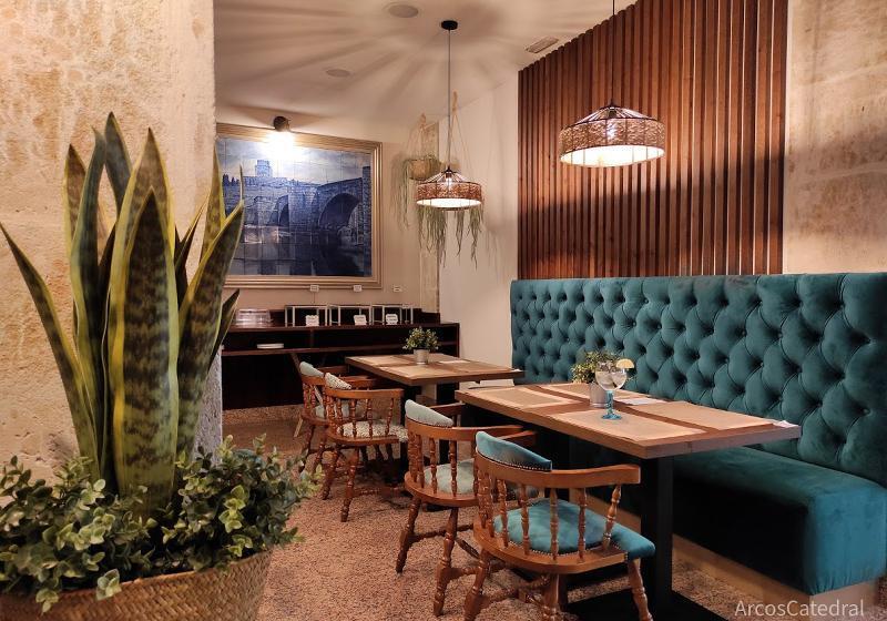 هتل Arcos Catedral