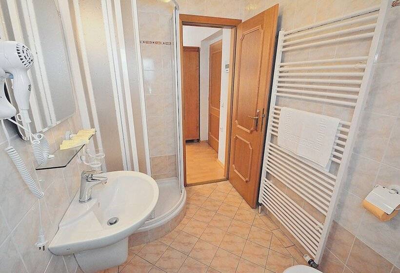 בית מלון כפרי Bedriska Wellness Resort & Spa