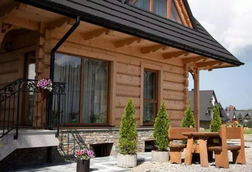 Hotelli Chata Pod Jemiołą