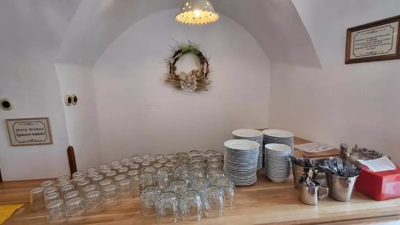 ホテル Garni Myší Díra