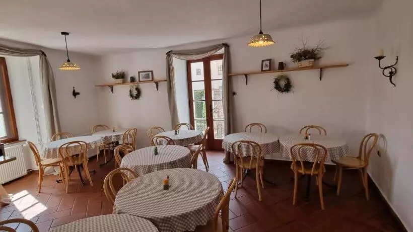 ホテル Garni Myší Díra