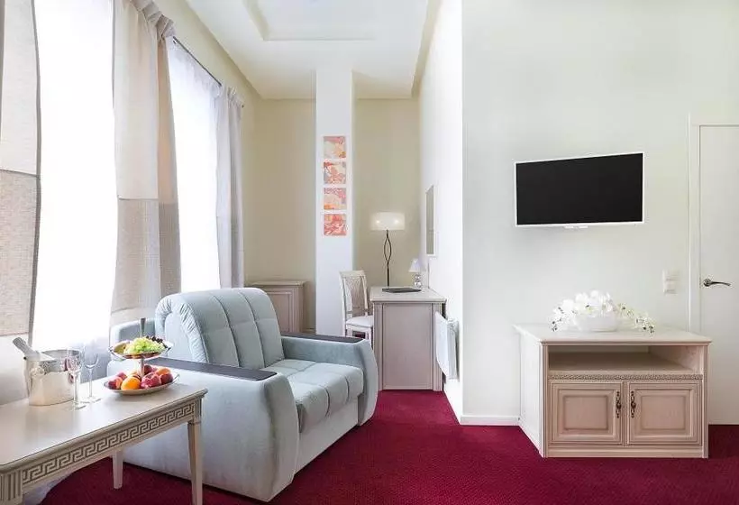 Hotelli Nautilus Inn