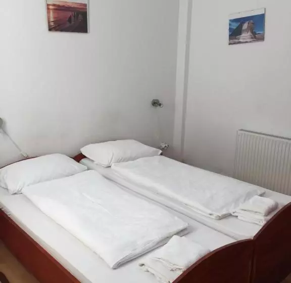 호텔 Pensiunea Kristine Sibiu