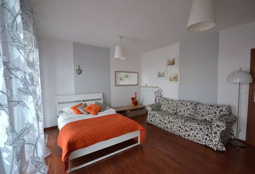 هتل Senator Warsaw Apartments