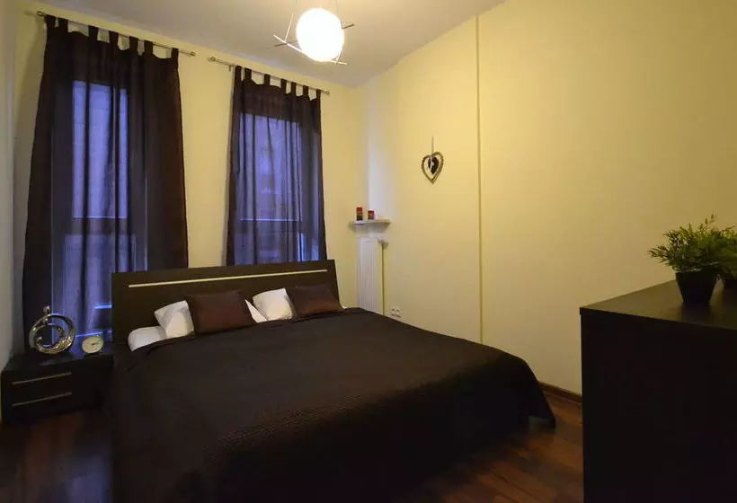 هتل Senator Warsaw Apartments