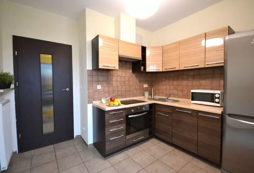 هتل Senator Warsaw Apartments