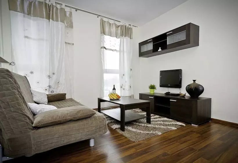 هتل Senator Warsaw Apartments