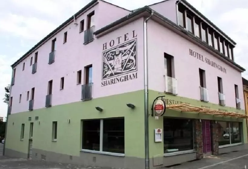 Hotel Sharingham