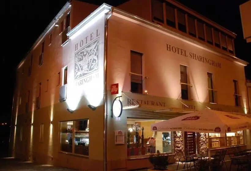 Hotel Sharingham