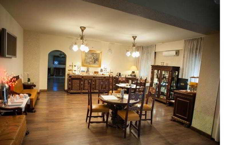 فندق The Seasons