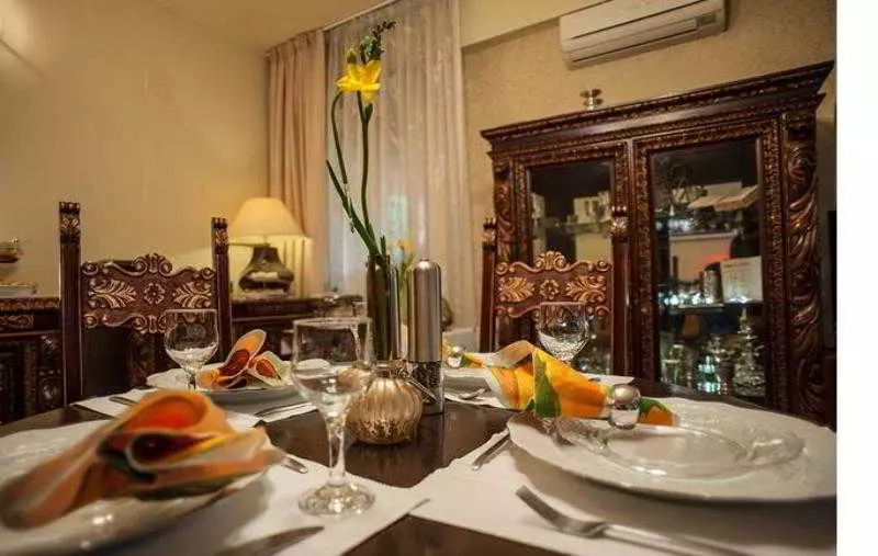 فندق The Seasons