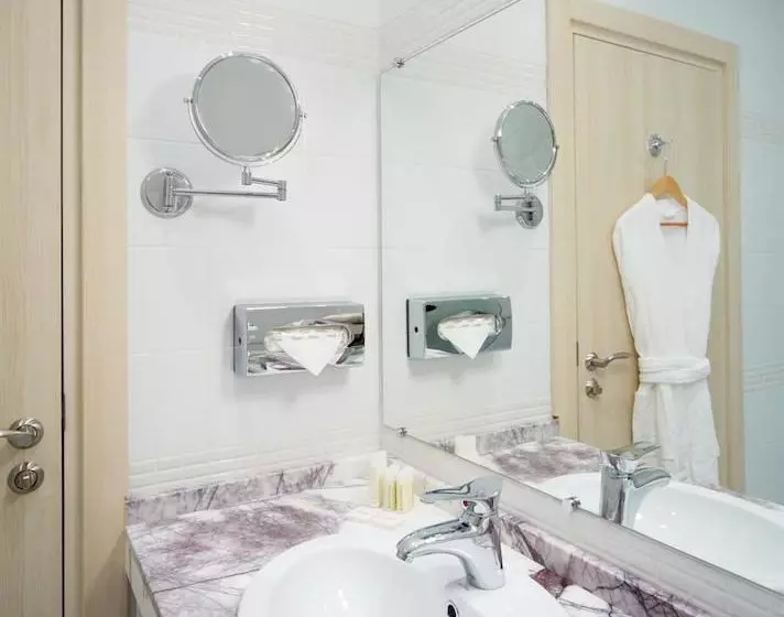 هتل Tulip Inn Omega Sochi