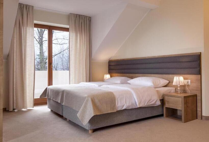 Отель Zamek Księża Góra