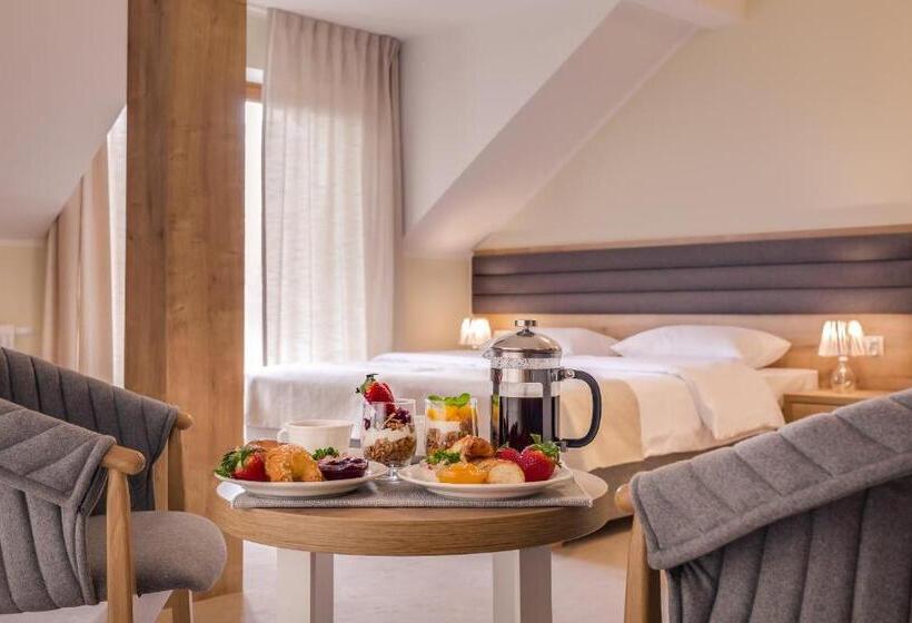 Отель Zamek Księża Góra